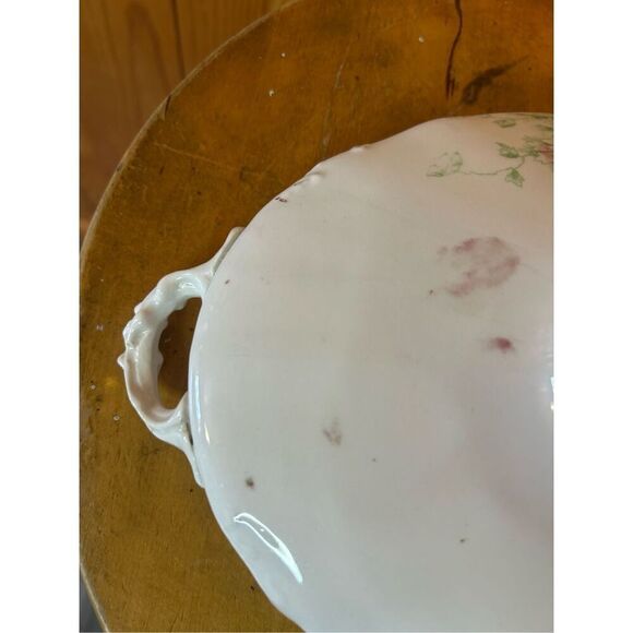 Vintage oval dish, footed handles lid floral gold etching (8726) - Picture 10 of 15